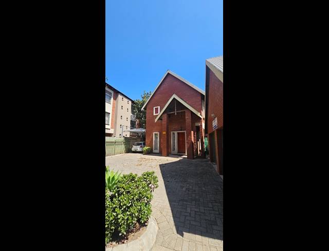 17 BEDROOM APARTMENT BLOCK FOR SALE IN RUSTENBURG CENTRAL